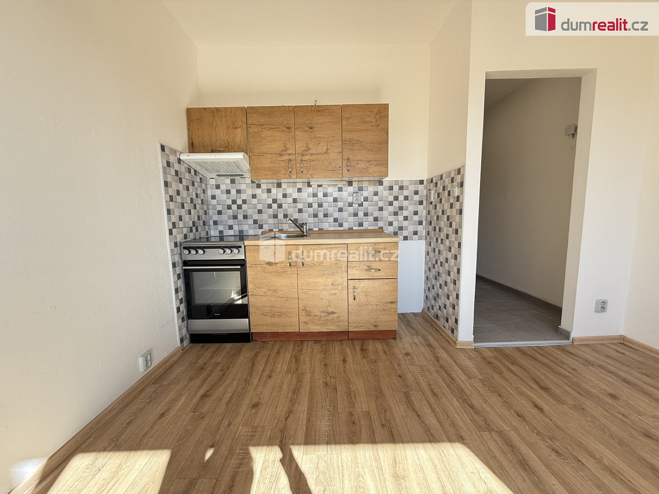 Pronájem bytu 2+kk 36 m² – fotografie 2