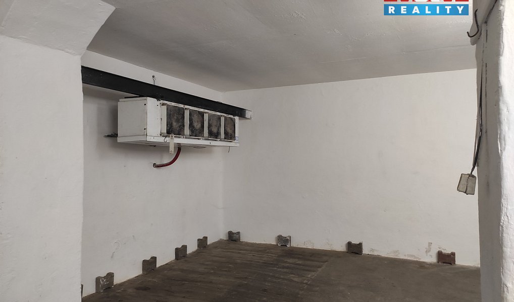 Pronájem obchodních prostor 500 m², Opava – náhled fotky 11