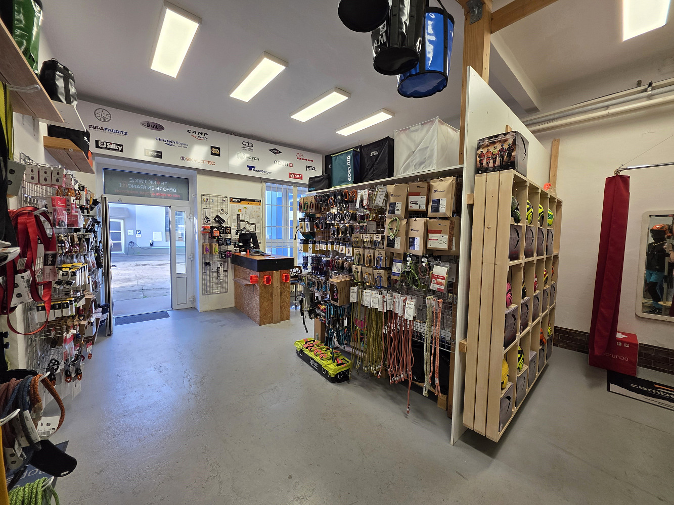 Pronájem kanceláře 102 m² – fotografie 3