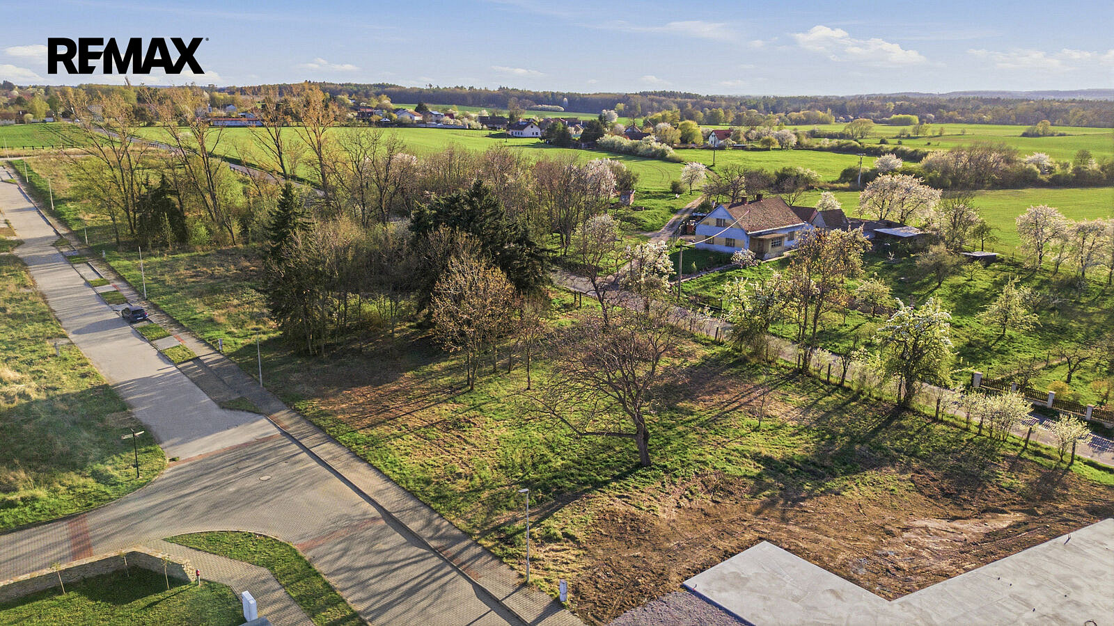 Prodej stavebního pozemku 1 019 m² – fotografie 4