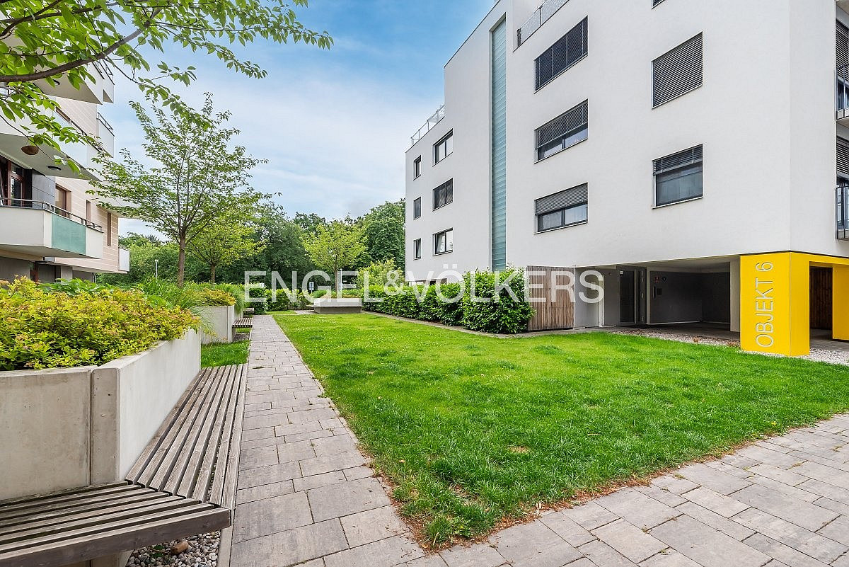 Pronájem bytu 2+kk 70 m² — photo 3