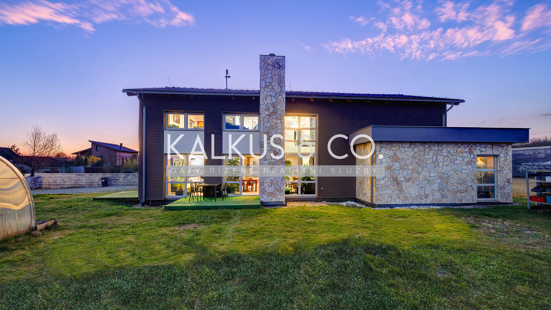 Prodej domu 214 m² s pozemkem 1 530 m²