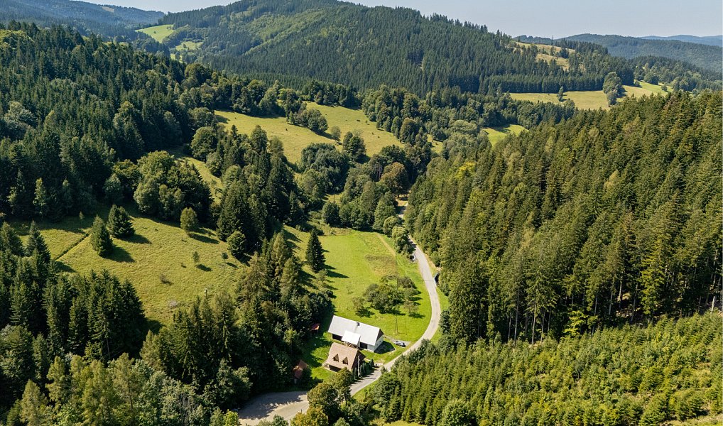 Prodej ubytovacího objektu 155 m², Karolinka – náhled fotky 26