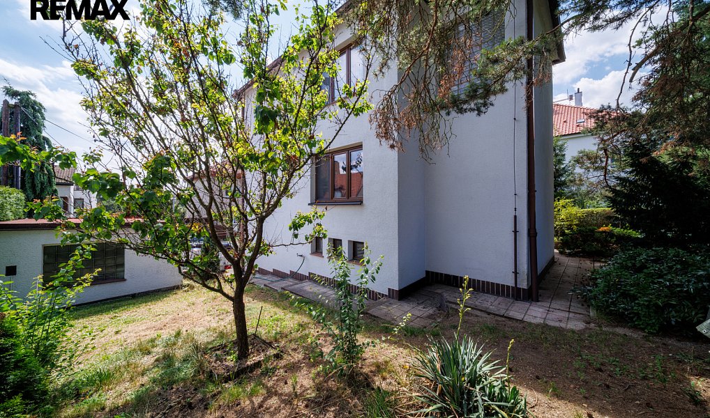 Prodej domu 209 m² s pozemkem 992 m², Praha – náhled fotky 39