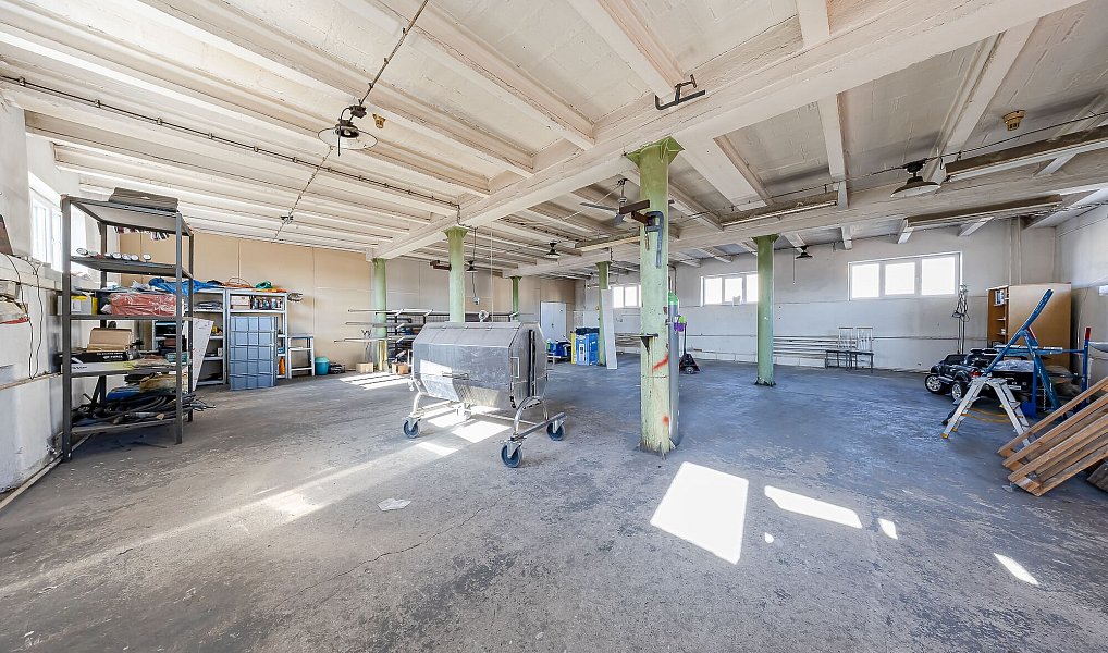 Pronájem výrobních prostor 140 m², Bojkovice – náhled fotky 2