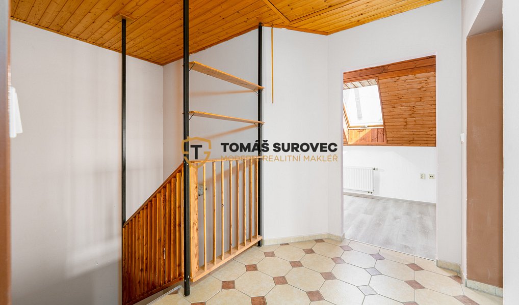 Prodej domu 190 m² s pozemkem 2 327 m², Lešná – náhled fotky 12