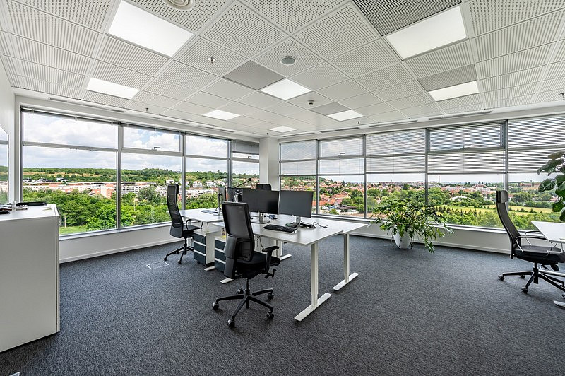 Pronájem kanceláře 487 m² – fotografie 5