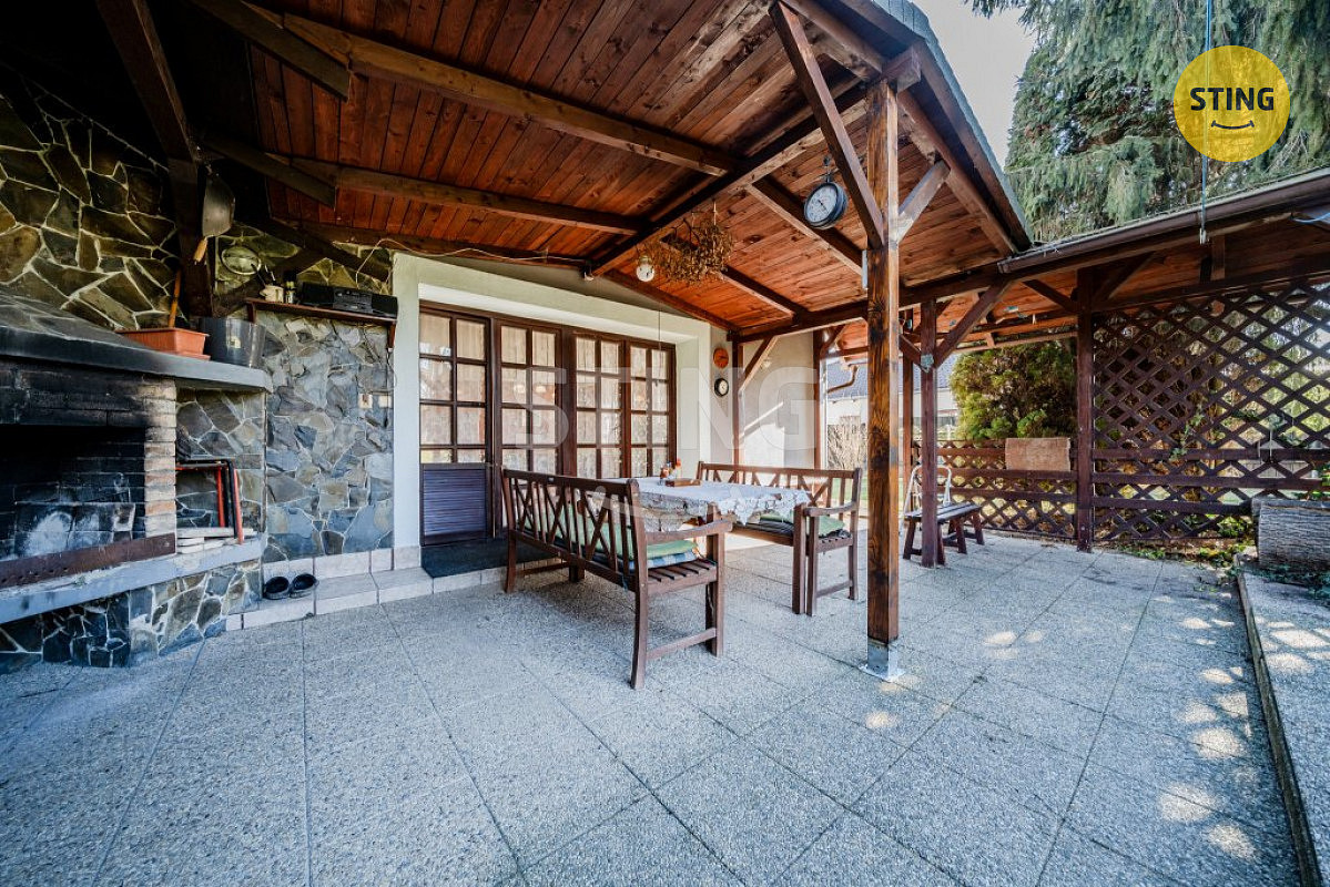 Prodej domu 220 m² s pozemkem 1 361 m² – fotografie 2