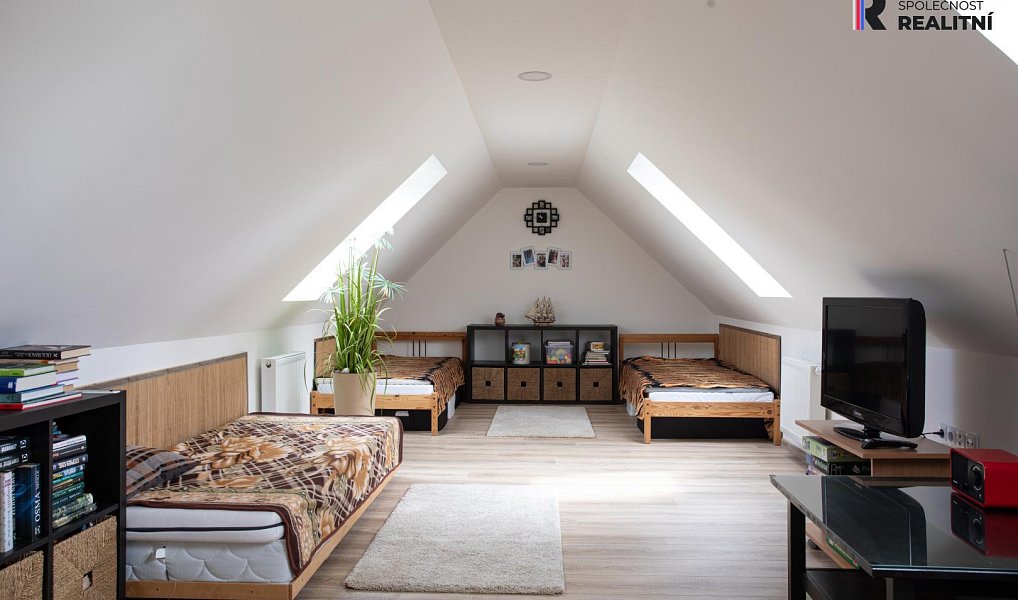 Prodej domu 212 m² s pozemkem 869 m², Třeboň – náhled fotky 12