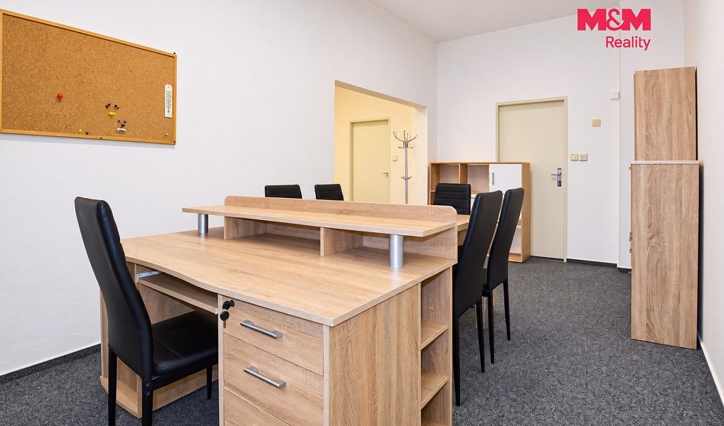 Pronájem kanceláře 31 m², Jičín – náhled fotky 3