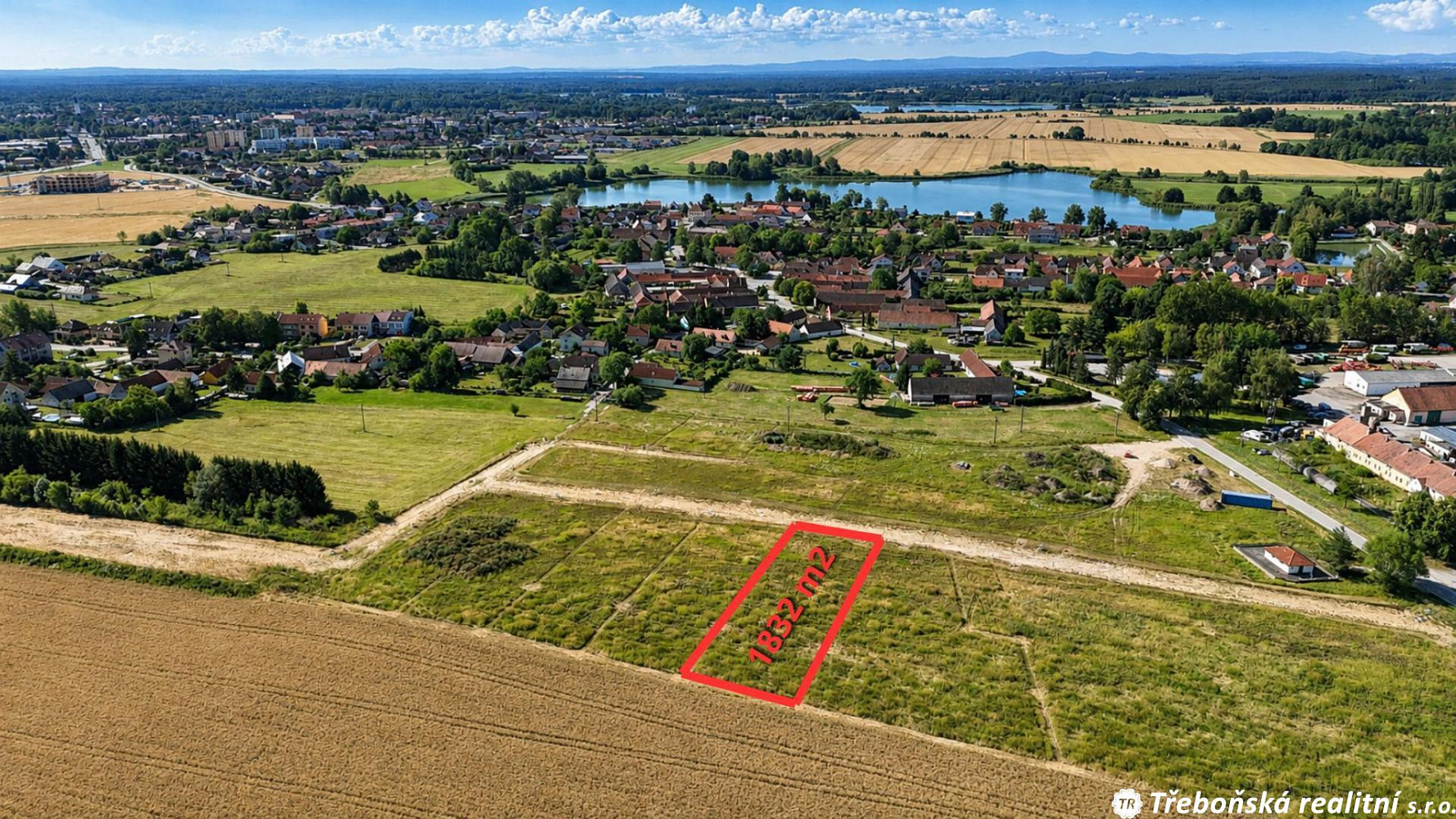 Prodej stavebního pozemku 1 832 m² – fotografie 5