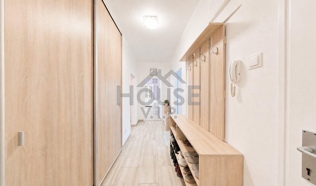 Prodej bytu 3+1 77 m², Praha – náhled fotky 13