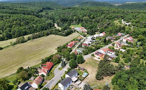 Prodej stavebního pozemku 1 574 m², Hostěnice, okres Brno-venkov