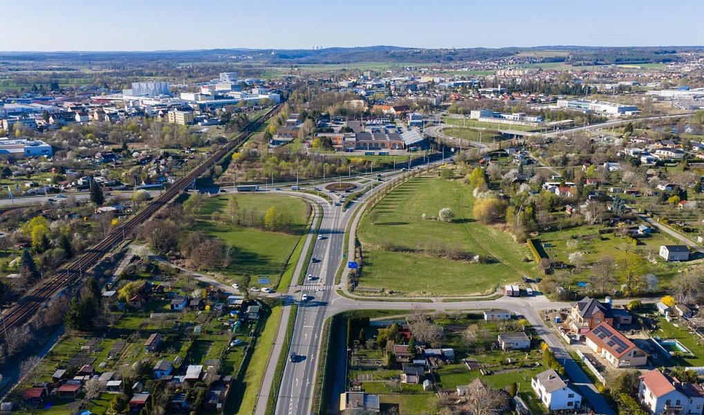 Prodej komerčního pozemku 33 320 m², České Budějovice – náhled fotky 2