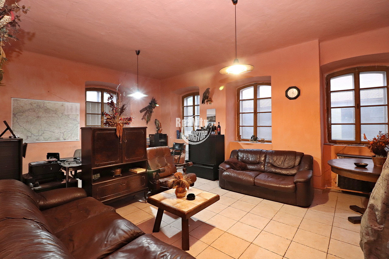 Prodej domu 432 m² s pozemkem 665 m² - Widok 6