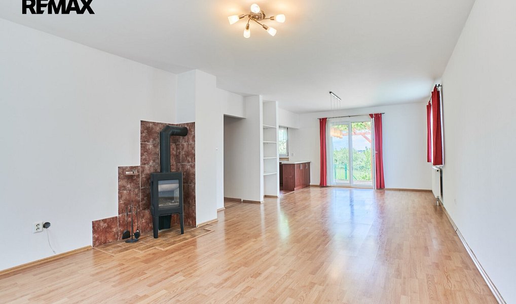 Prodej domu 206 m² s pozemkem 673 m², Chýnice – náhled fotky 9