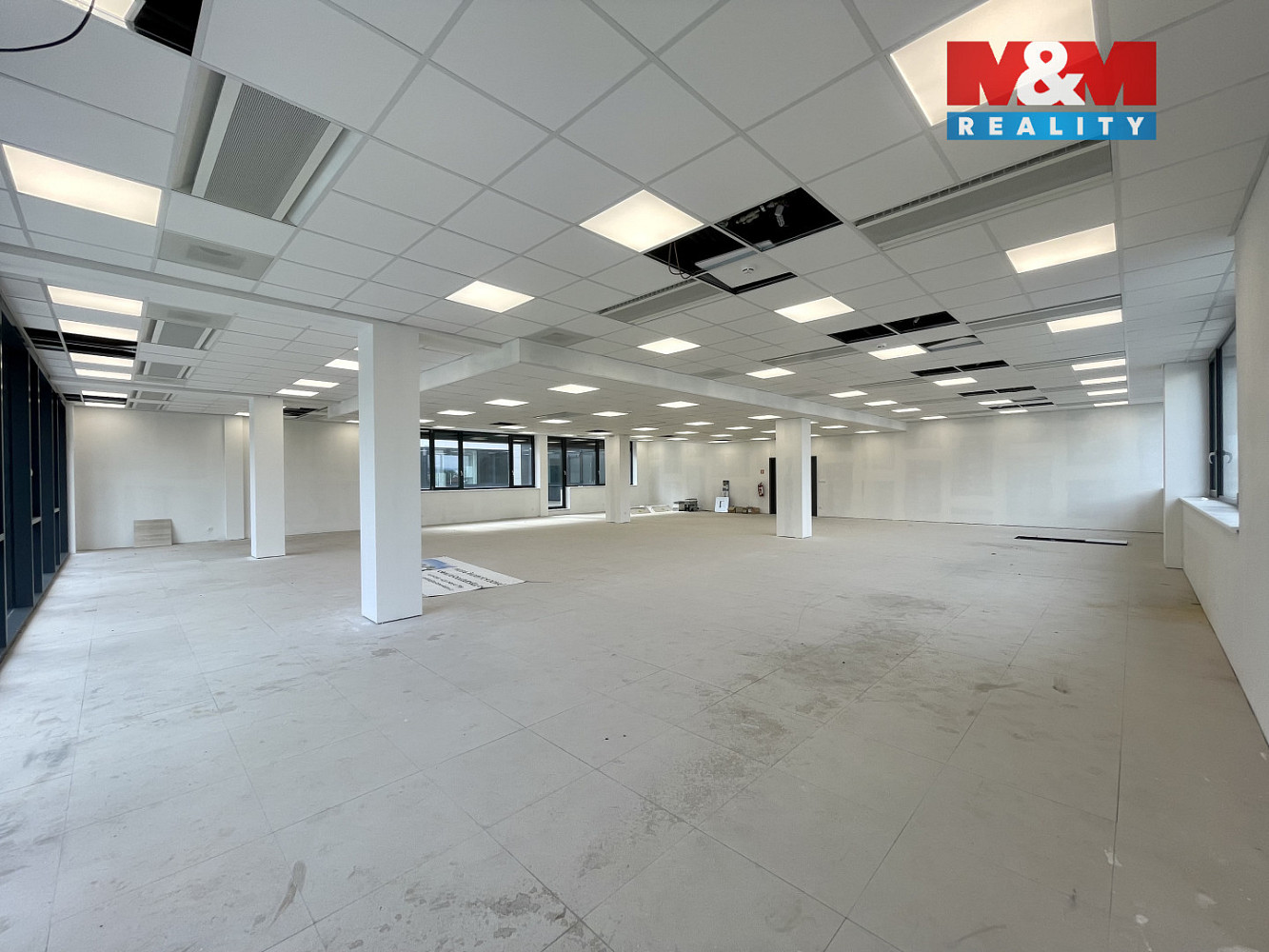 Pronájem obchodních prostor 274 m² — photo 4