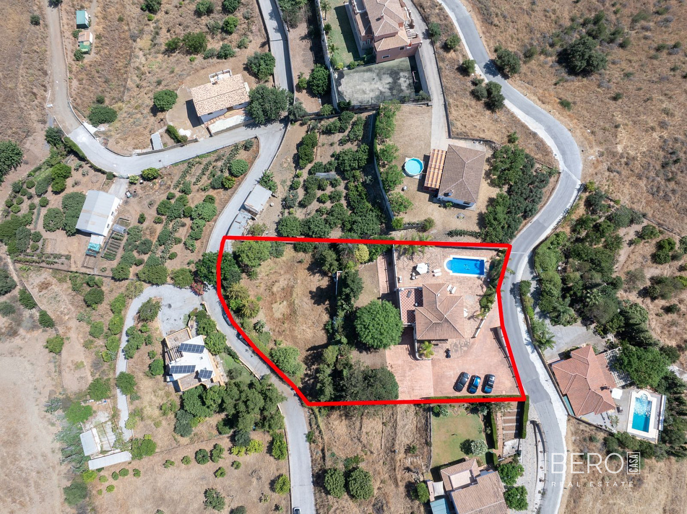 Prodej domu 378 m² s pozemkem 2 559 m² - Widok 3