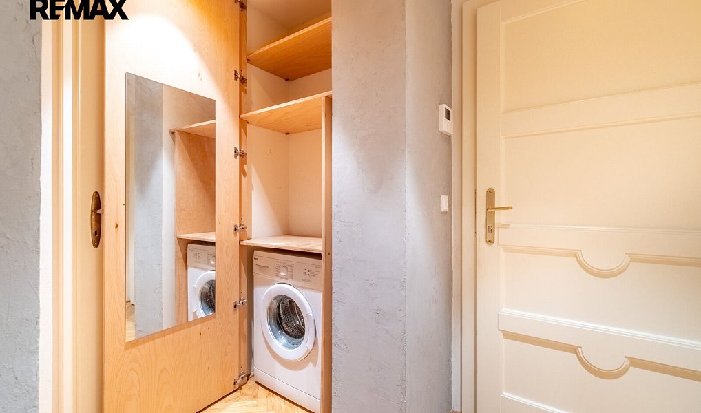 Pronájem bytu 1+kk 25 m², Praha – náhled fotky 9