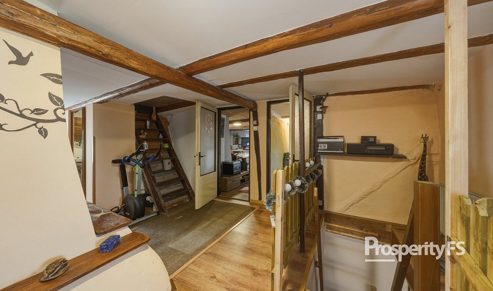Prodej domu 318 m² s pozemkem 1 081 m², Liběšice – náhled fotky 24