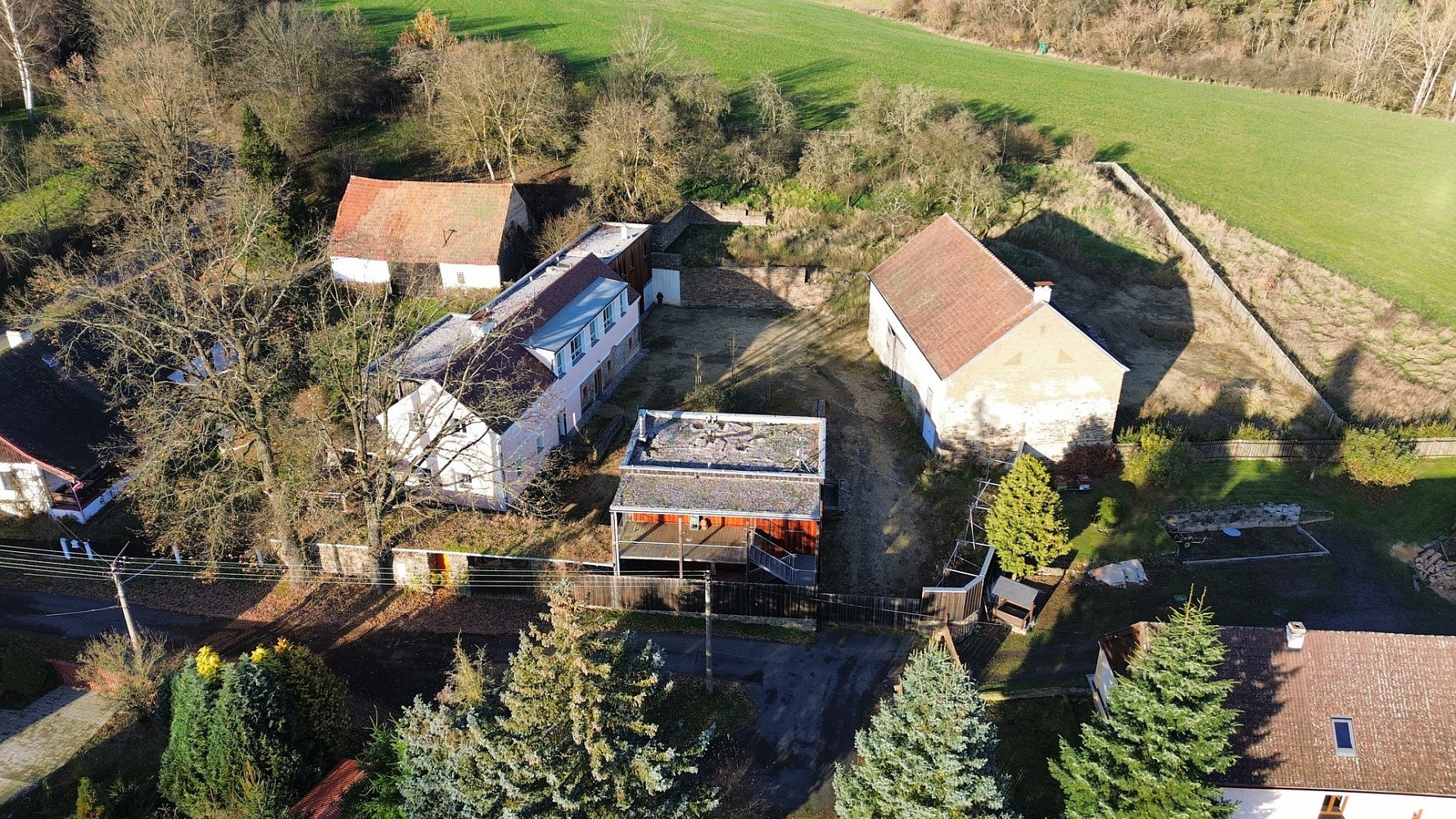 Prodej domu 790 m² s pozemkem 3 107 m²