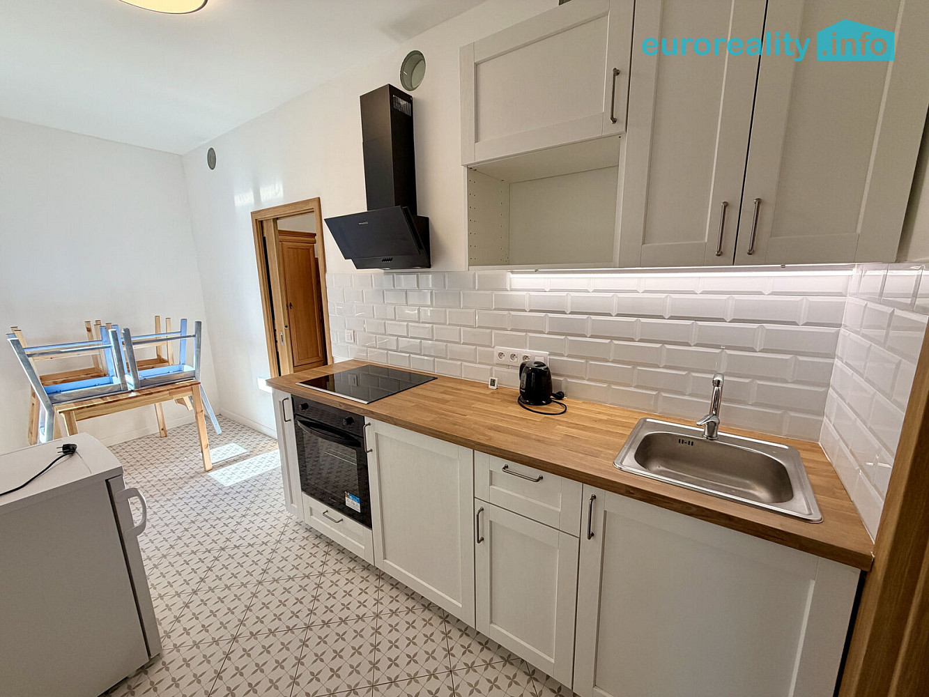 Pronájem bytu 1+1 28 m² – fotografie 4