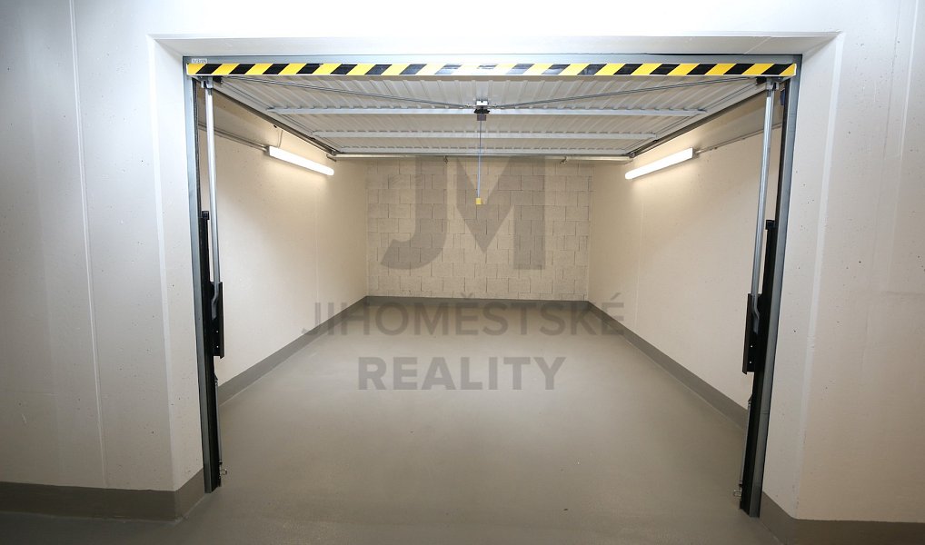 Prodej bytu 3+kk 86 m², Praha – náhled fotky 23
