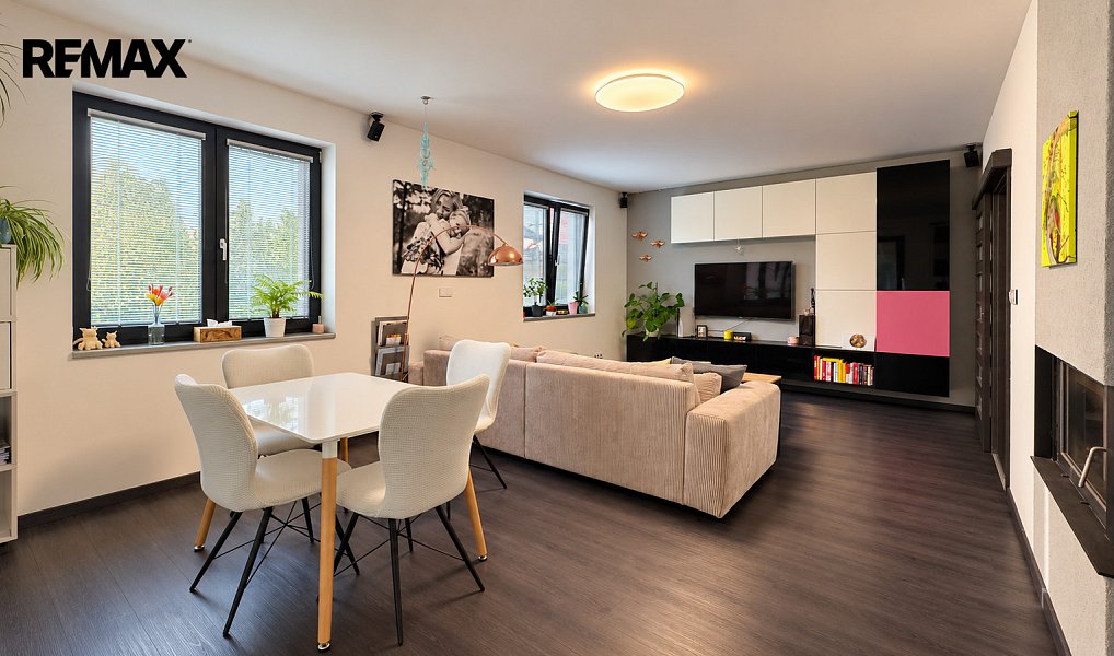 Prodej domu 160 m² s pozemkem 821 m², Statenice – náhled fotky 3