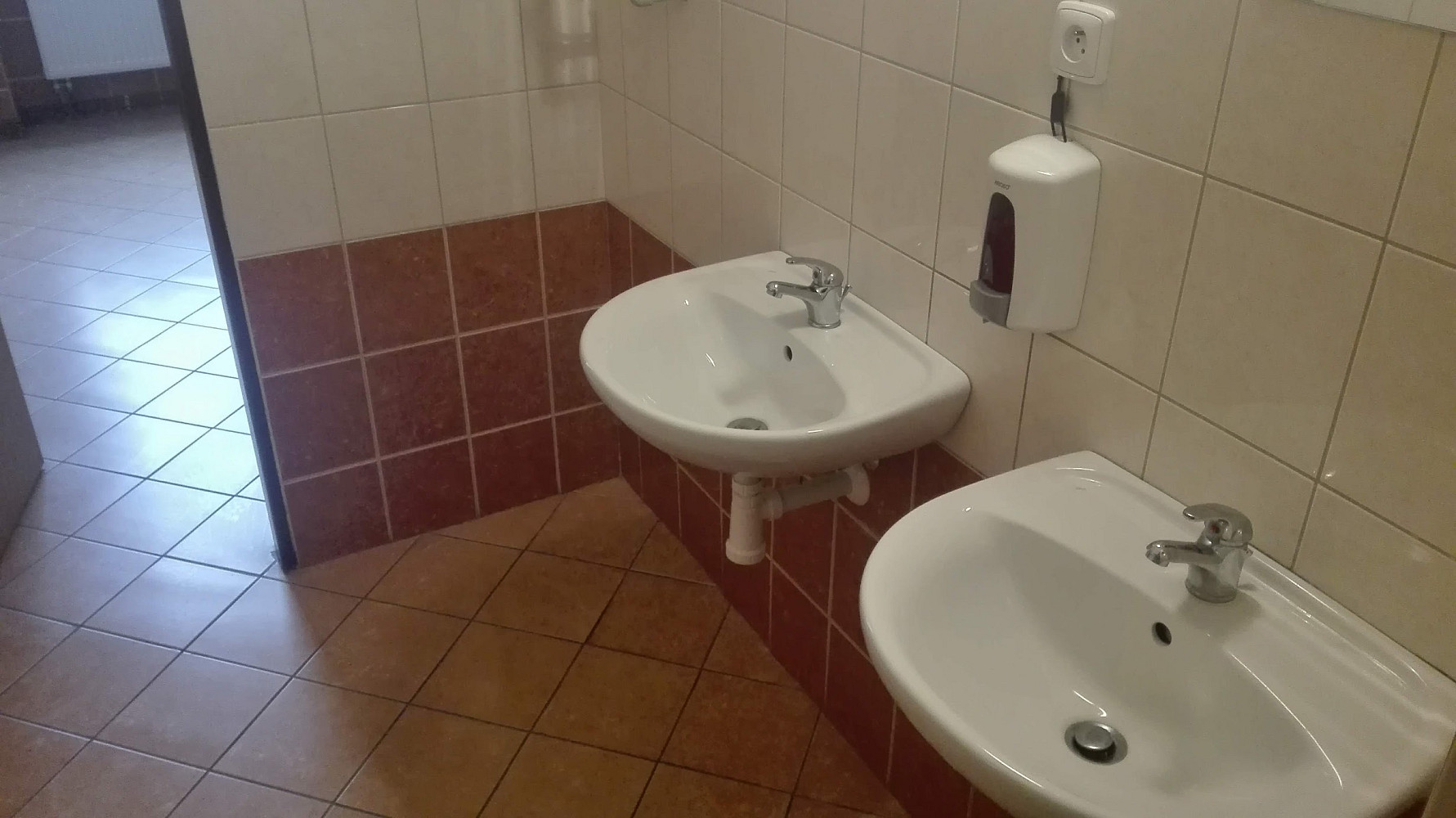 Pronájem kanceláře 484 m² – fotografie 5