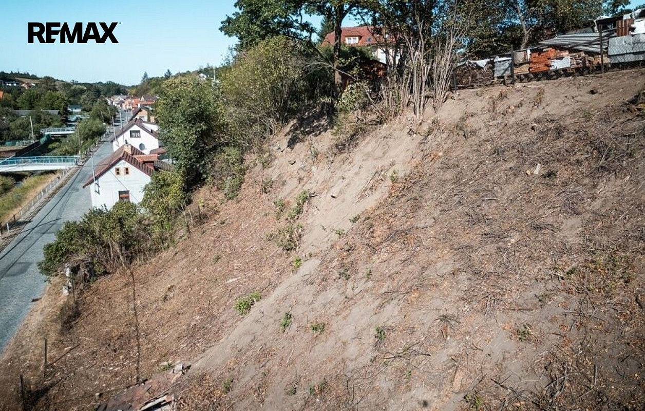 Prodej stavebního pozemku 759 m² – fotografie 4