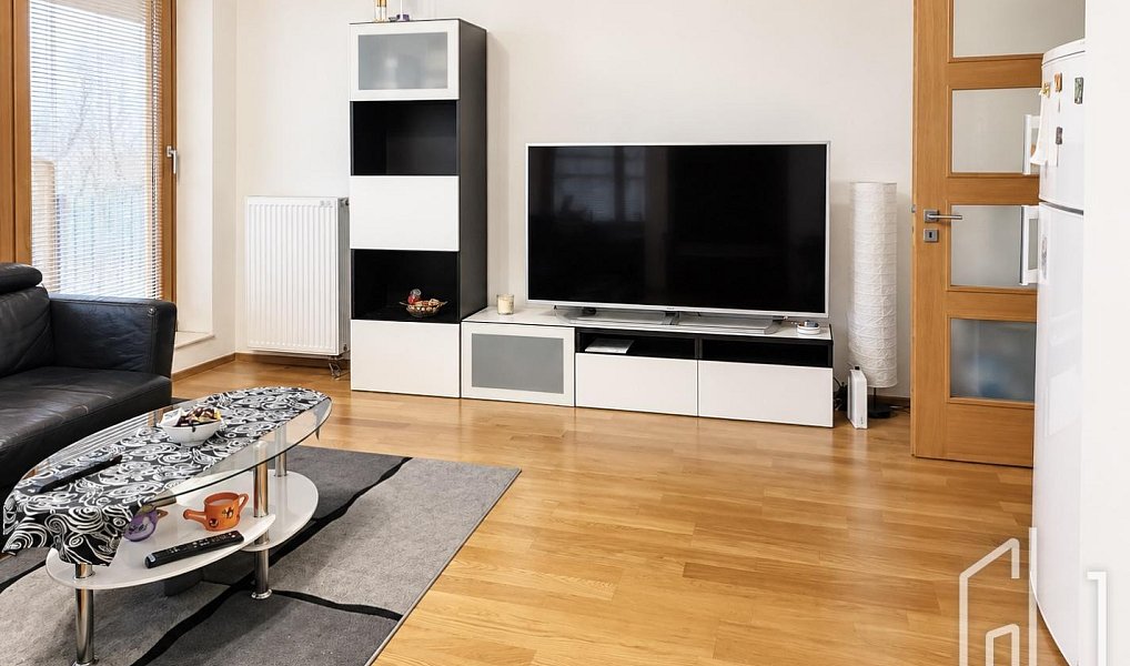 Pronájem bytu 2+kk 57 m², Praha – náhled fotky 2