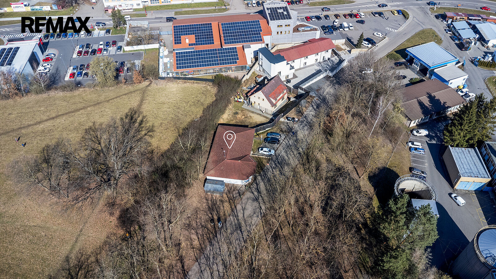 Prodej obchodních prostor 227 m² – fotografie 2