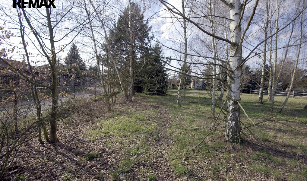 Prodej stavebního pozemku 934 m², Tišice – náhled fotky 8