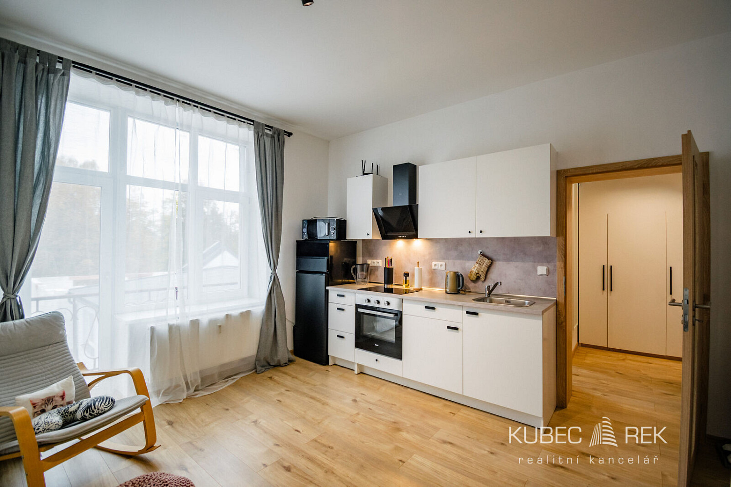 Pronájem bytu 1+kk 33 m²