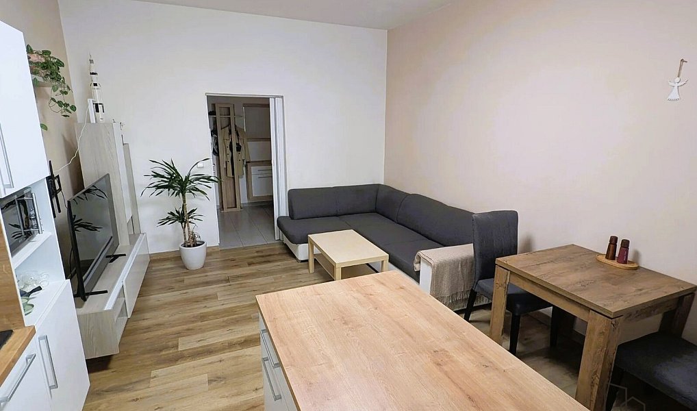 Pronájem bytu 2+kk 57 m², Praha – náhled fotky 3