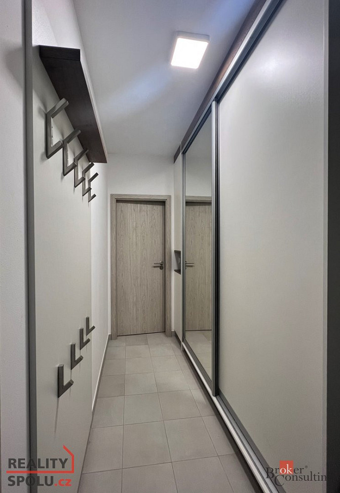 Pronájem bytu 2+kk 31 m² – fotografie 5