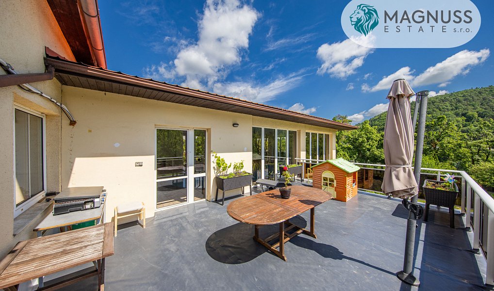 Prodej domu 297 m² s pozemkem 2 112 m², Hranice – náhled fotky 23