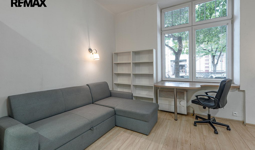 Prodej bytu 1+kk 27 m², Praha – náhled fotky 2
