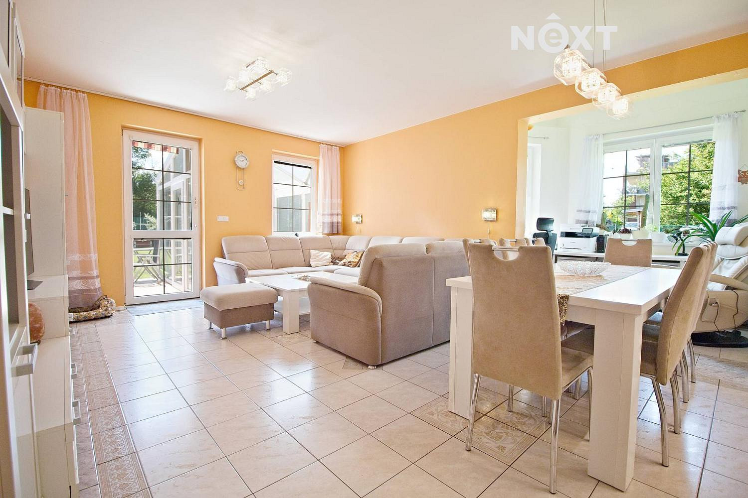 Prodej domu 214 m² s pozemkem 944 m² — photo 2