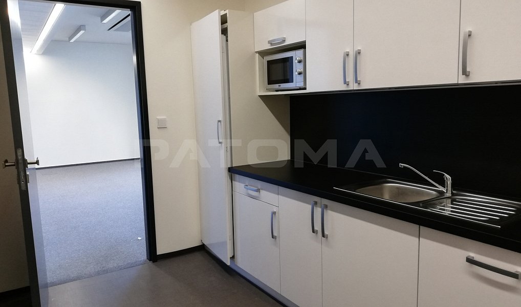 Pronájem kanceláře 182 m², Praha – náhled fotky 5
