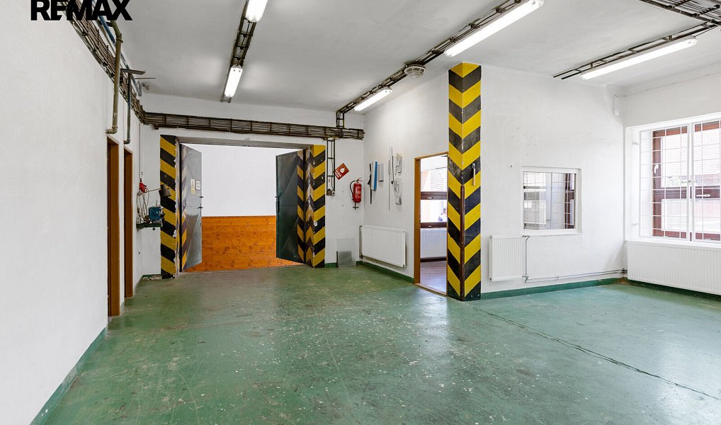 Prodej výrobních prostor 1 161 m², Nechanice – náhled fotky 35