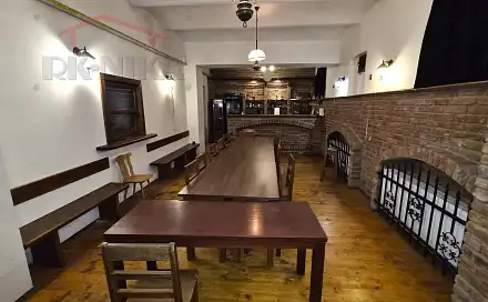 Pronájem restaurace 295 m², Komenského náměstí, Semily
