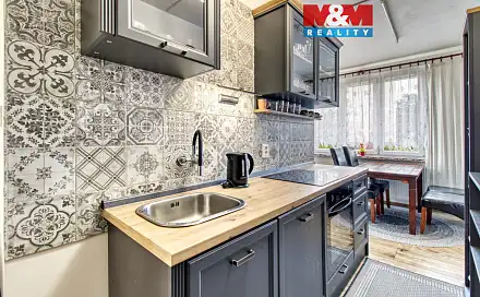 Prodej bytu 2+1 61 m², Pod Břízami, Chomutov