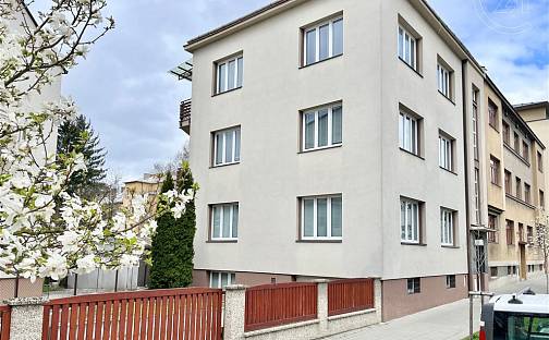Prodej domu 517 m² s pozemkem 276 m², Nábělkova, Kroměříž