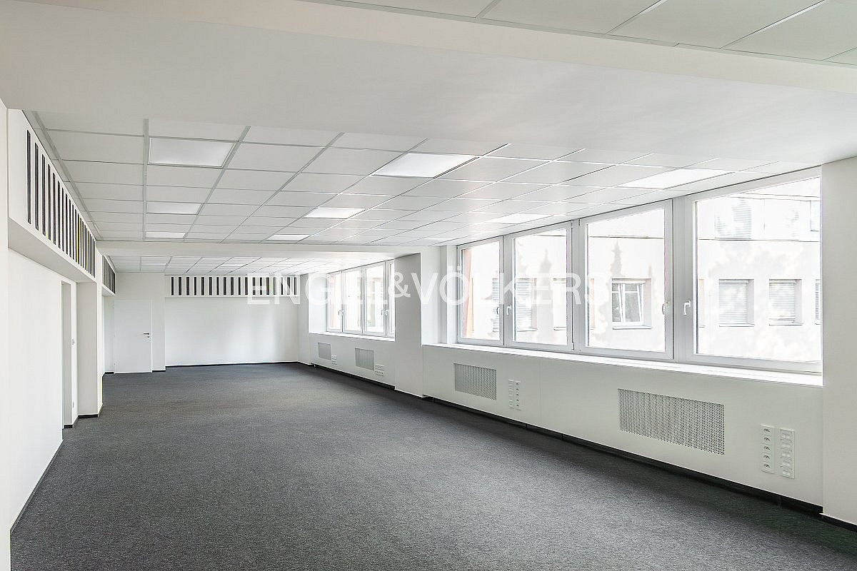Pronájem kanceláře 89 m² – fotografie 3
