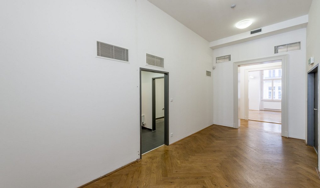 Pronájem kanceláře 309 m², Praha – náhled fotky 8