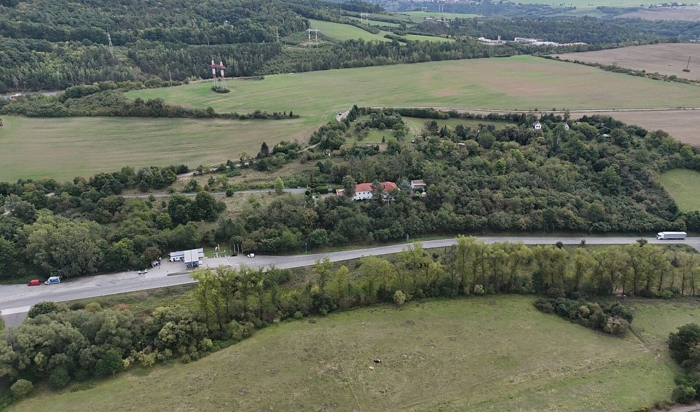 Prodej komerčního pozemku 23 750 m², Beroun – náhled fotky 5