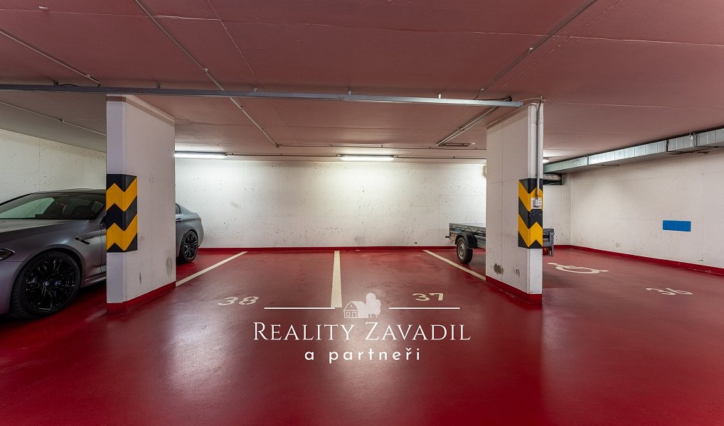 Prodej garážového stání 13 m2, Praha - Kyje, Praha – náhled fotky 8