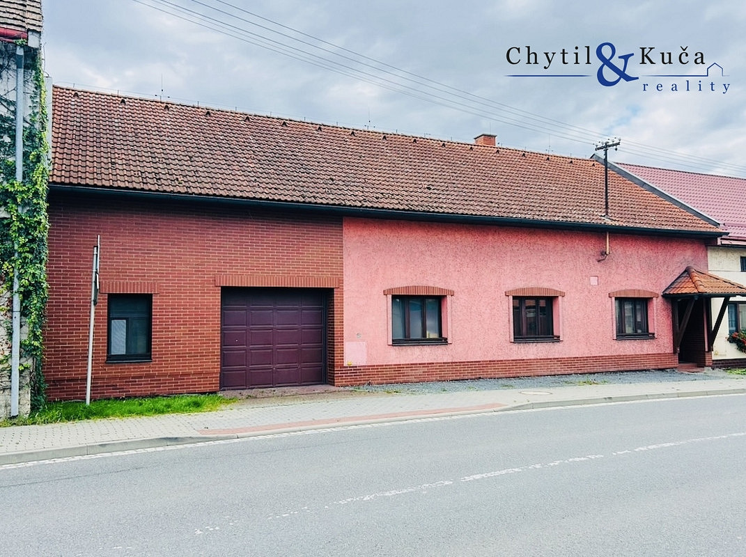Prodej domu 347 m² s pozemkem 2 048 m²
