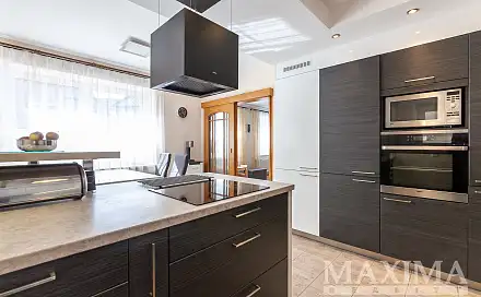 Prodej domu 230 m² s pozemkem 348 m², Svahová, Horoměřice, okres Praha-západ